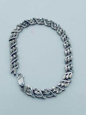 Beverly Hills Silver Italian 925 Sterling Silver Textured Leaf Link Bracelet
